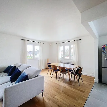 Maison Helena Holiday home *